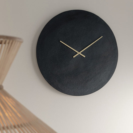 Design Wandklok Zwart Metaal Ø 38 cm Sfeerfoto