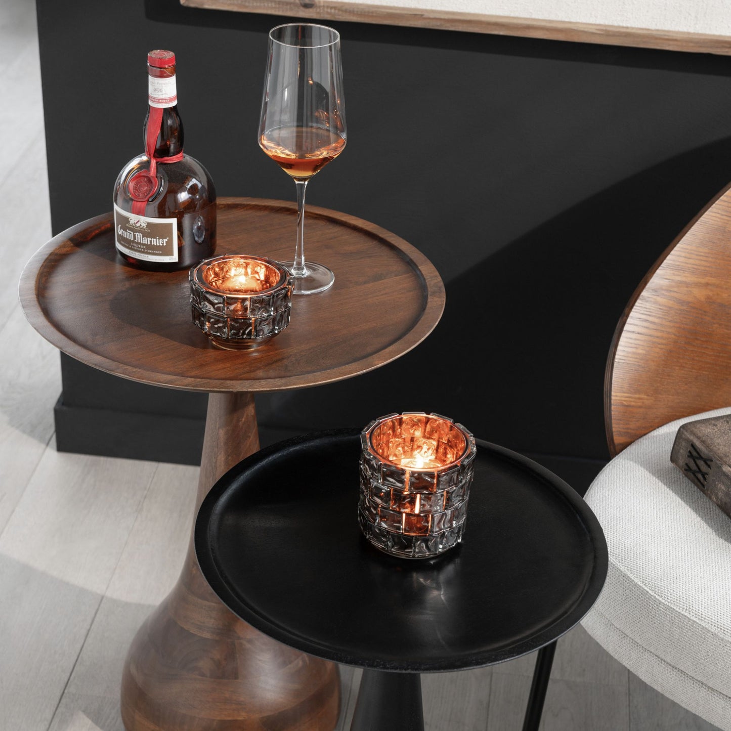 Luxe Rode Wijnglas Groot Sfeerfoto