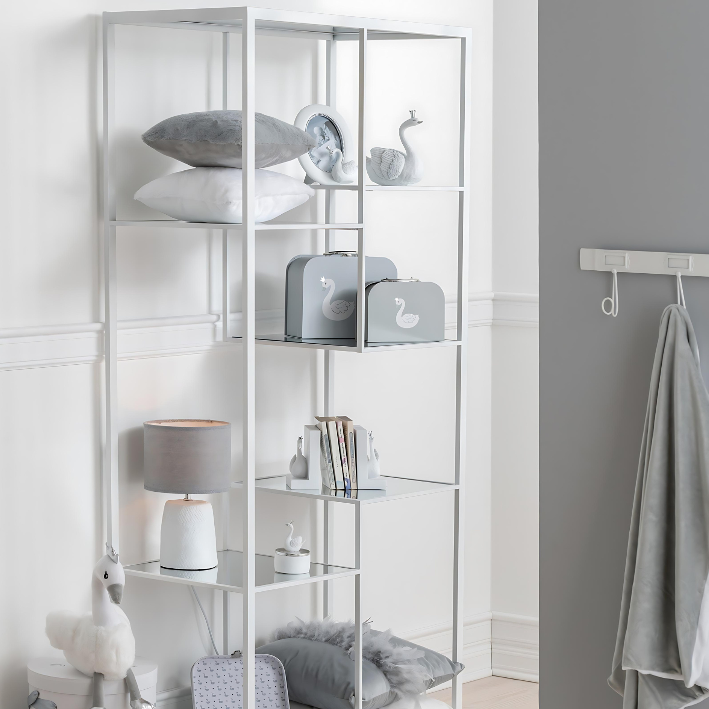 Open Kast Wit Met Vakken Sfeerfoto