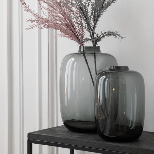 Vaas Gerookt Glas Grijs Sfeerfoto