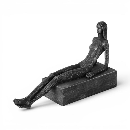 Beeld Vrouw Liggend